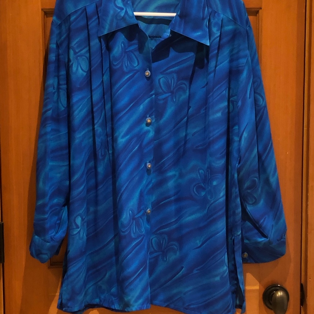 Women’s blouse